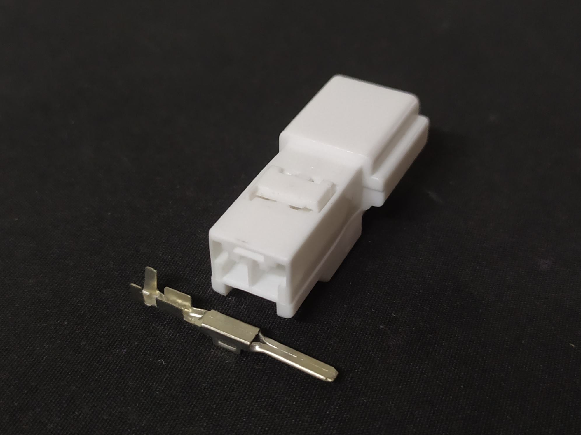 2 พิน ขาว 2.2 #1248Y