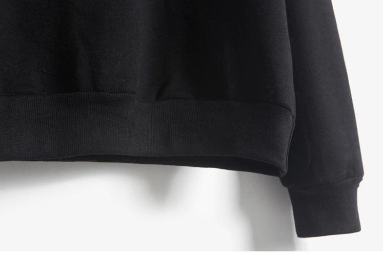 พรีออเดอร์ - เสื้อกันหนาวทรงหลวม Pre - ST715 (สีดำ)