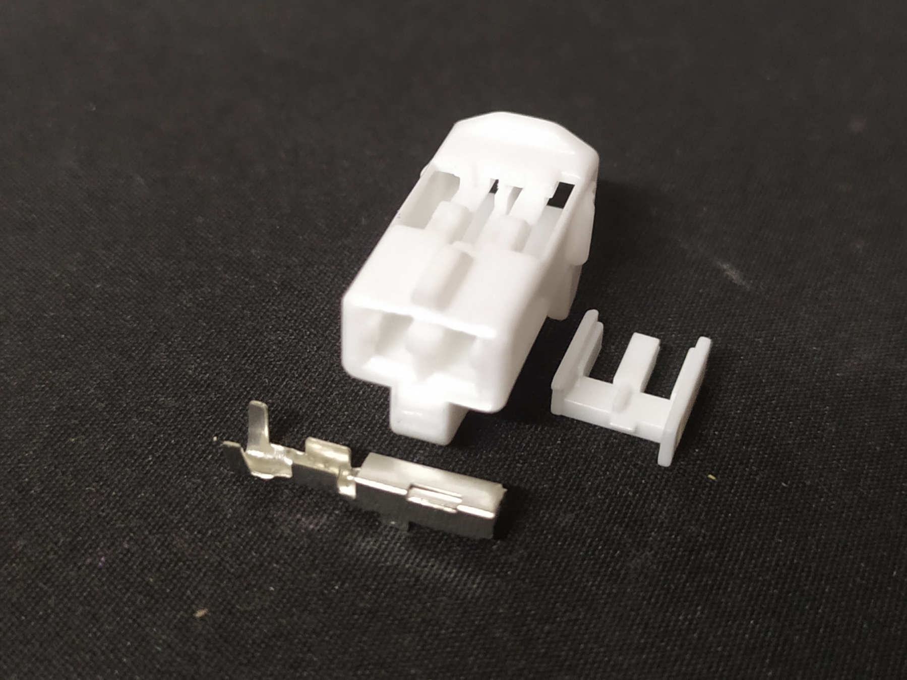 2 พิน ขาว 2.2 #1027-F