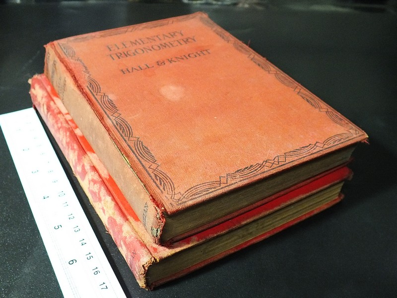 ELEMENTARY TRIGONOMETRY and KEY TO HALL & KNIGHT'S ELEMENTARY TRIGONOMETRY ปกแข็ง 2 เล่ม ปี 1960