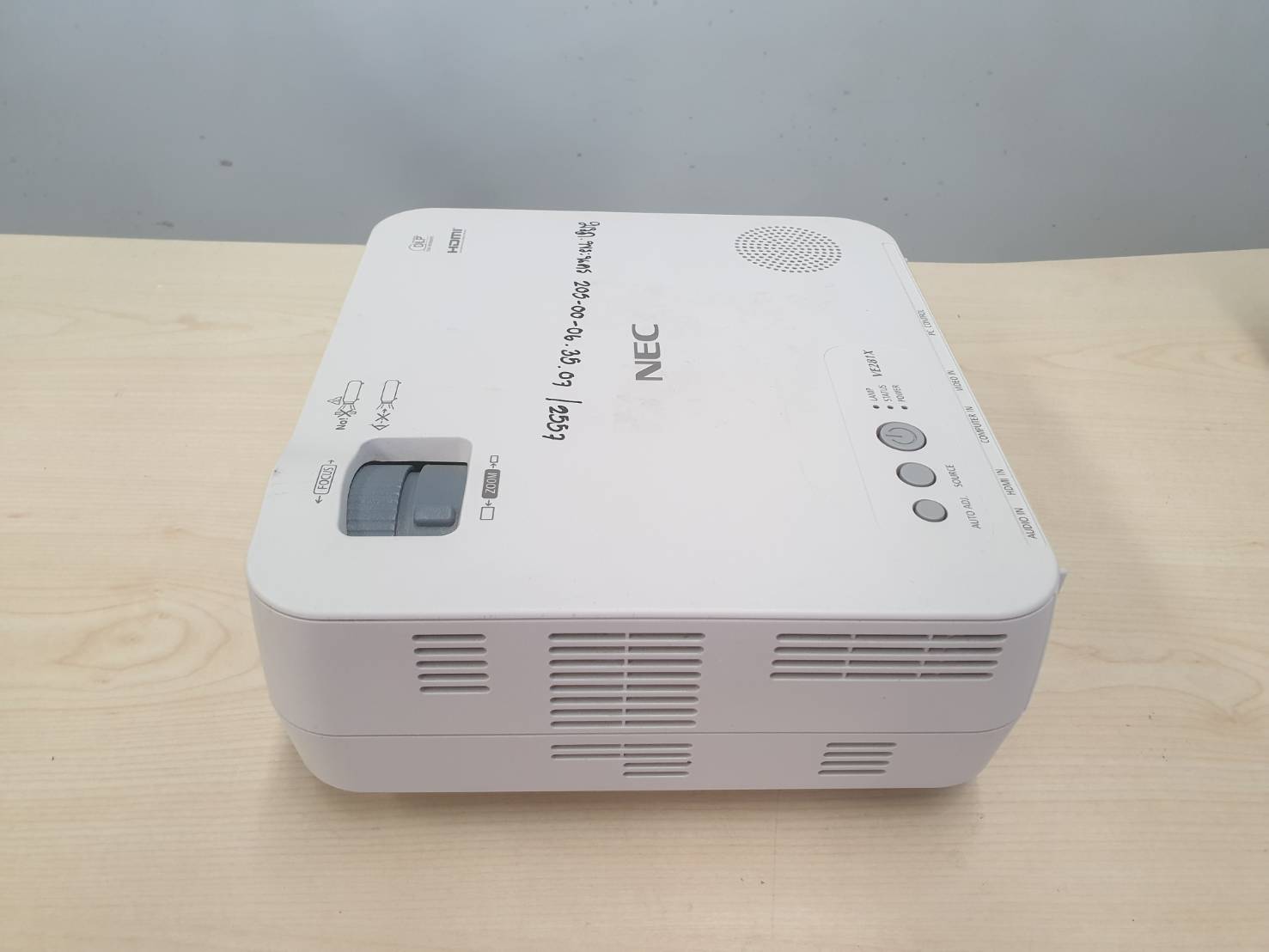 โปรเจคเตอร์ NEC รุ่น VE281X มือสอง(2800 ANSI Lumens)