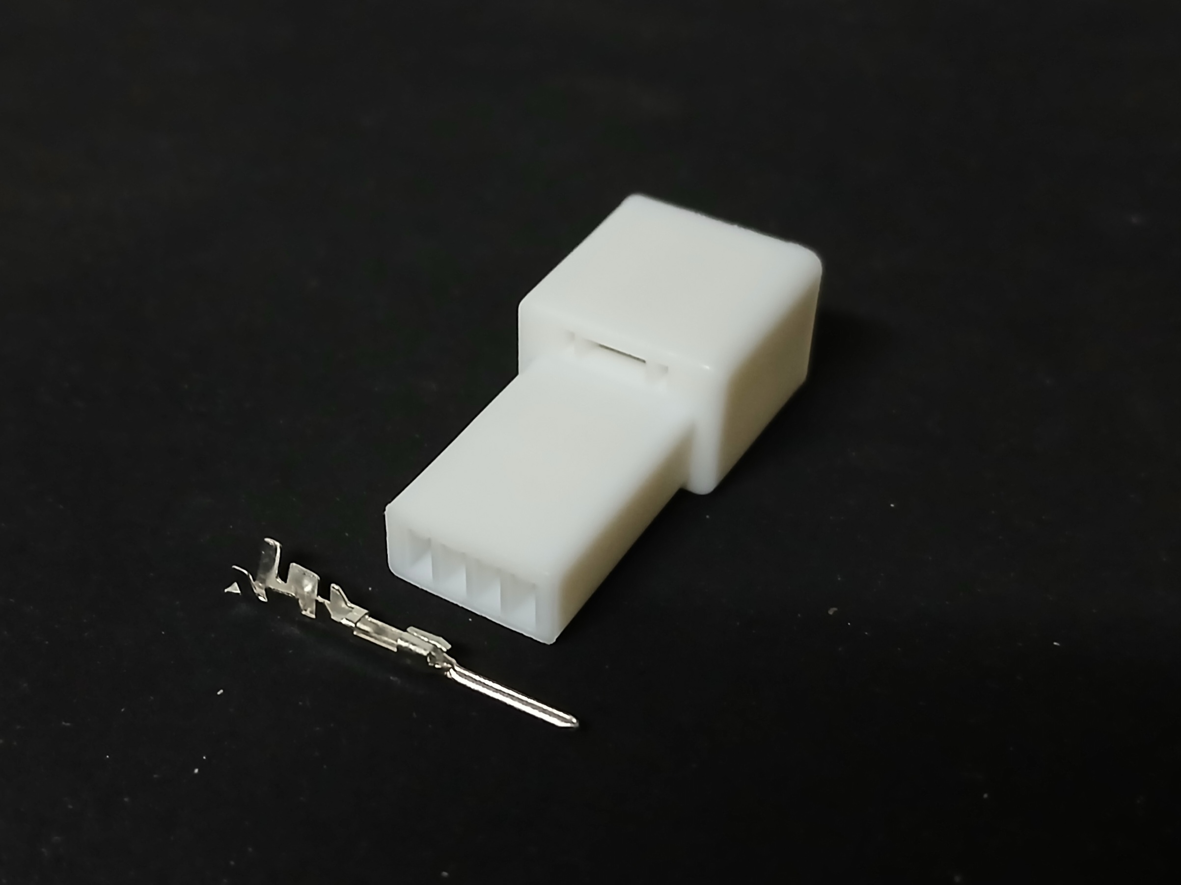 4 พิน ขาว #11950