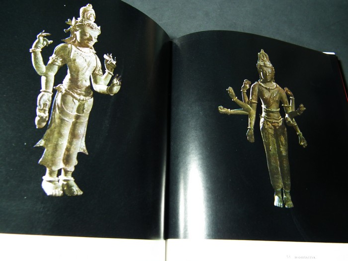 พระพุทธรูปเเละเทวรูปชิ้นเยี่ยม ของเอกชนในประเทศไทย โดย พ.ต.ท.สนอง วัฒนวรางกูร ปี 2518(Pre-Order สอบถาม)