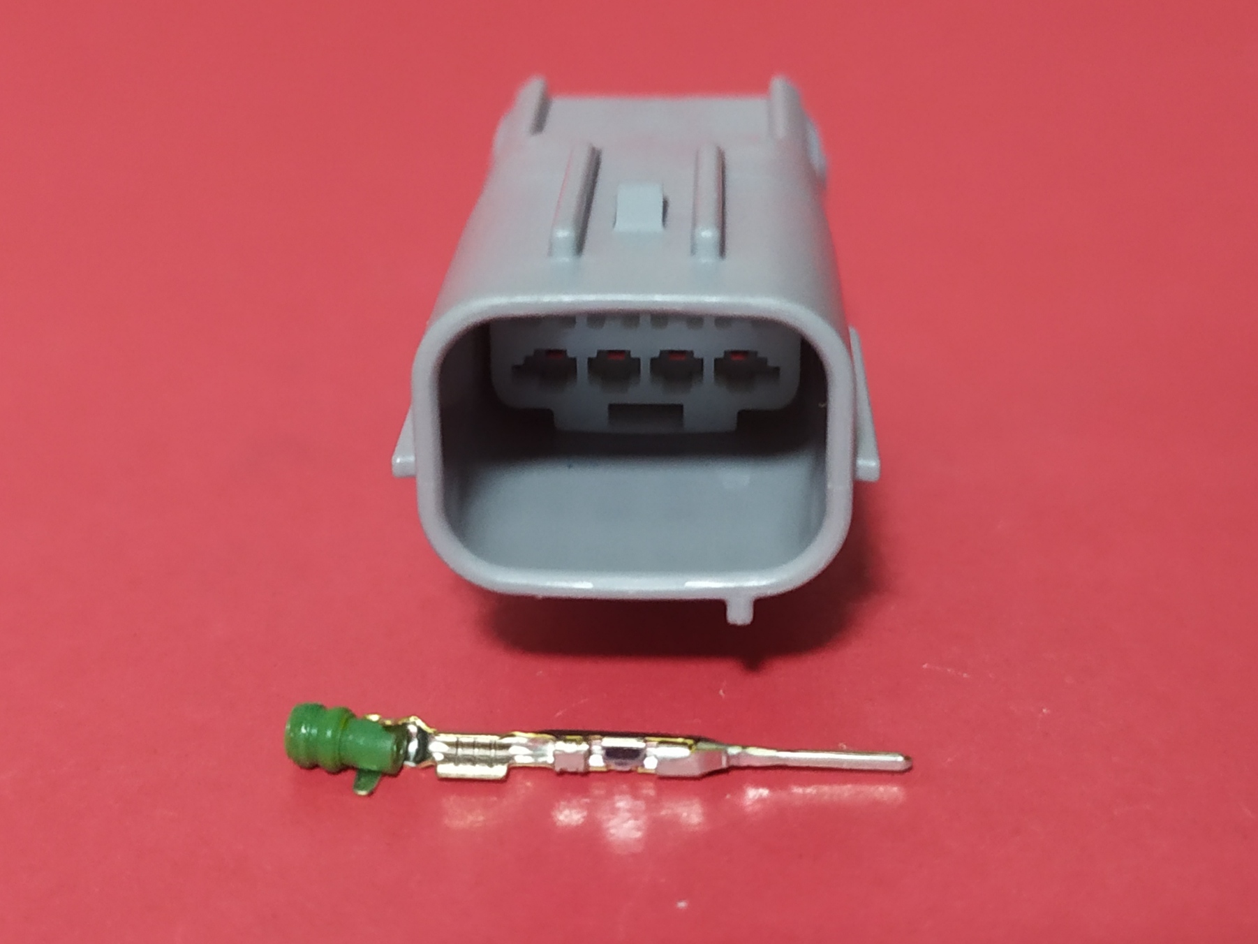 8 พิน เทา ไฟฝาท้าย Toyota Revo #0779