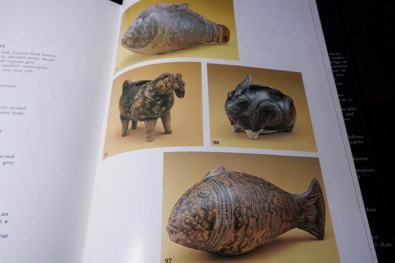 KHMER CERAMICS 9th-14th Century by Southeast Asian Ceramics Society ปกเเข็ง ปี 1981