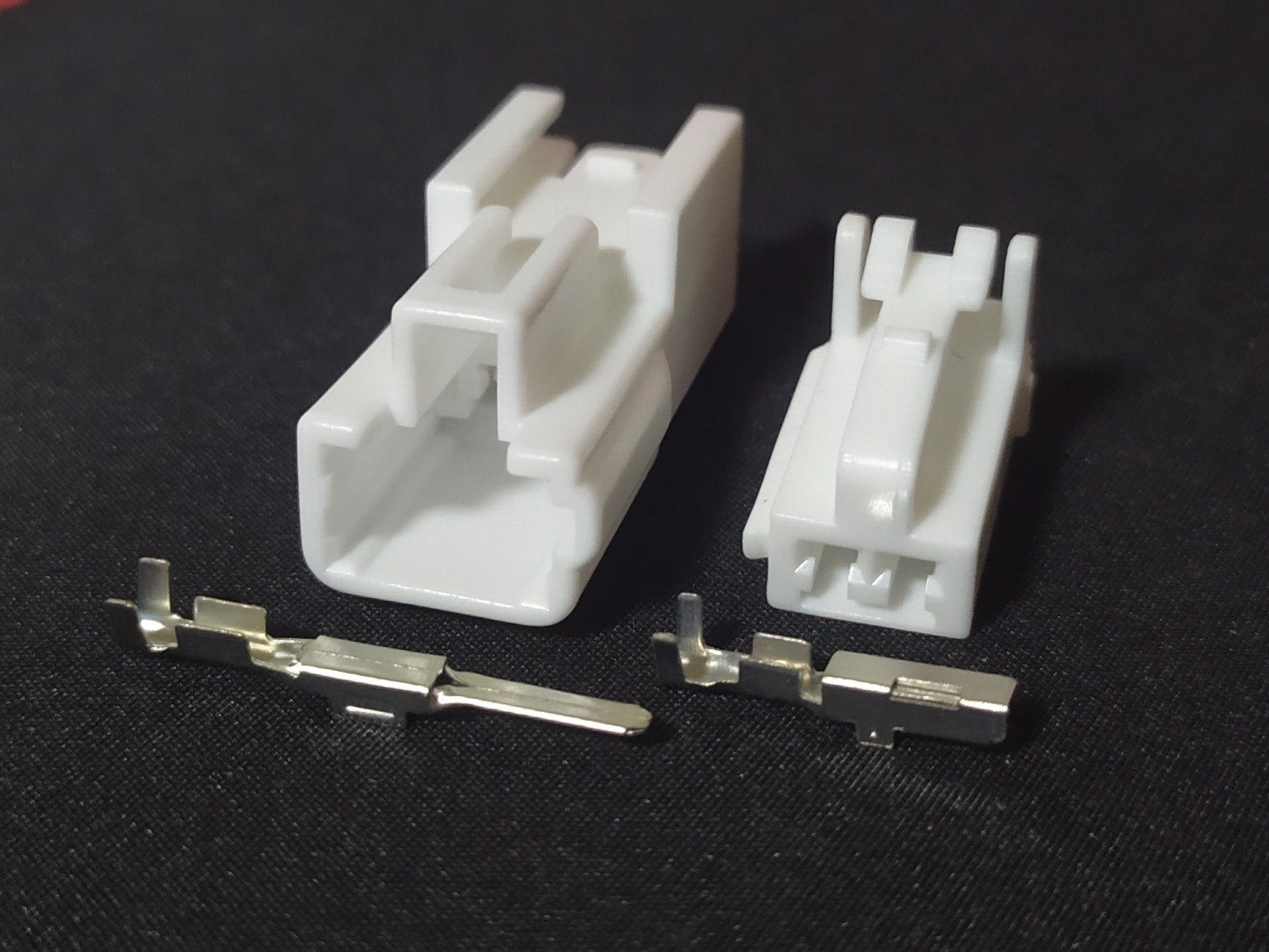 2 พิน ขาว 2.3 #1248