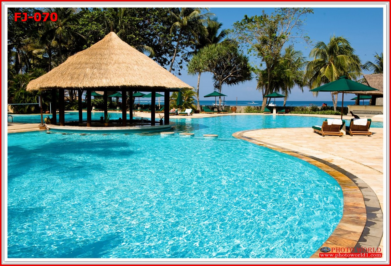 วอลเปเปอร์รูปภาพติดผนังสั่งทำ มีภาพให้เลือกกว่า 50,000 ภาพ ออกแบบกราฟฟิค หรือ รูปภาพตามที่ท่านกำหนด ในสไตล์ท่านเอง "custom made"