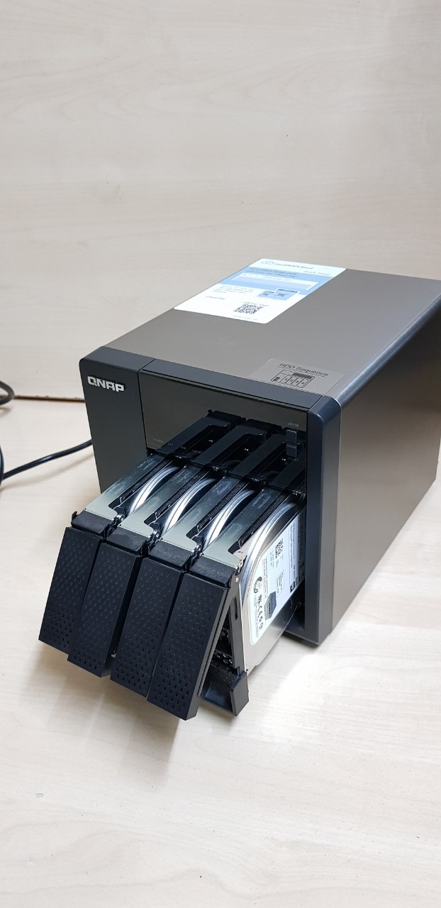 NAS QNAP TS-421 มือสอง
