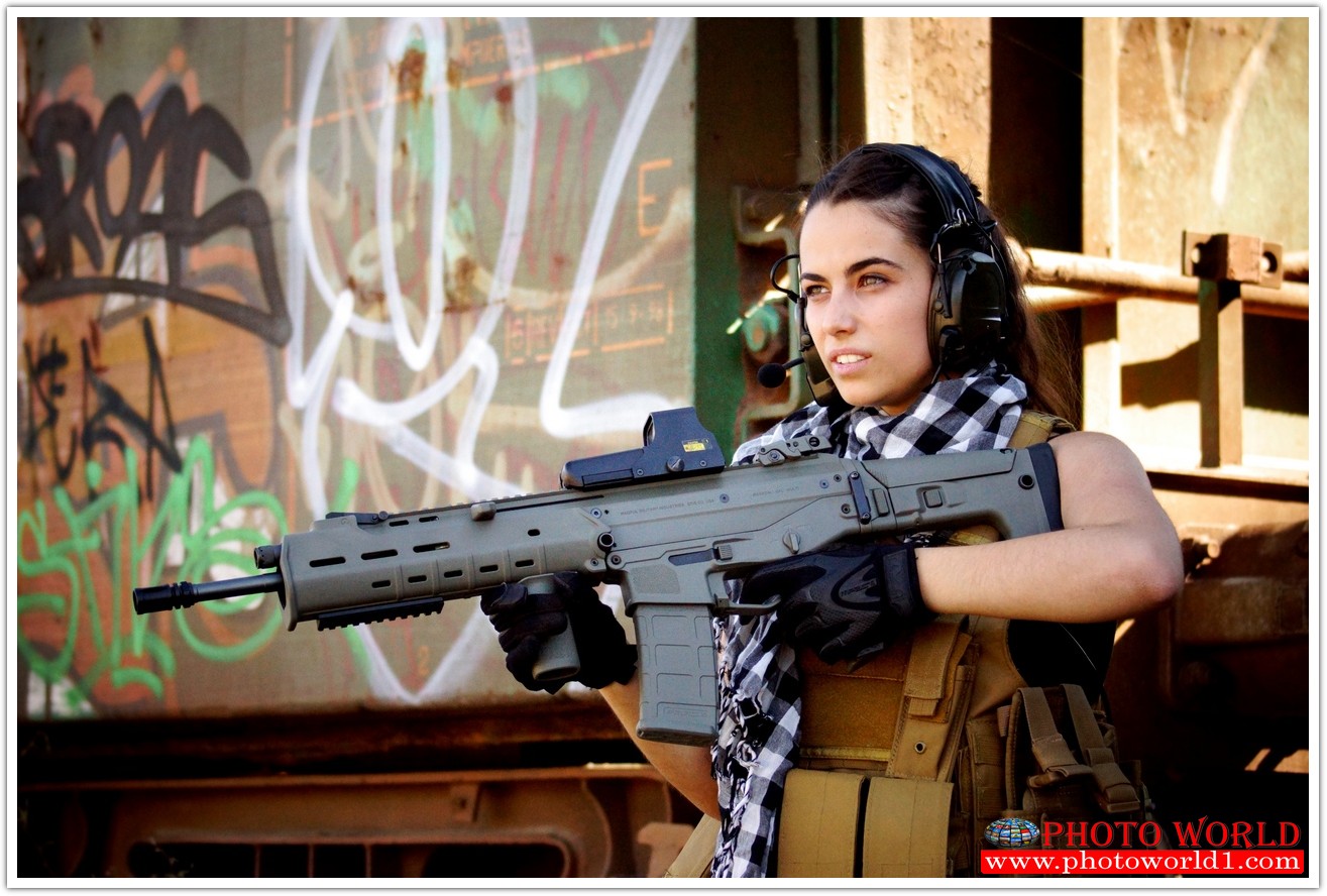 วอลเปเปอร์รูปภาพติดผนังสั่งทำ MUSIC มีภาพให้เลือกกว่า 50,000 ภาพ ออกแบบกราฟฟิค หรือ รูปภาพตามที่ท่านกำหนด ในสไตล์ท่านเอง "custom made"