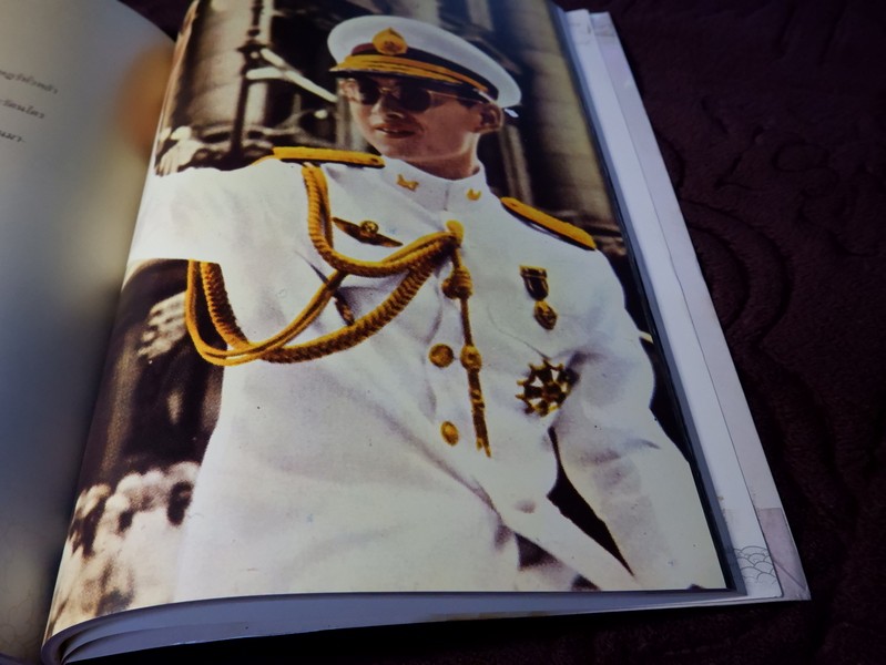 ประวัติเเละการเสด็จต่างประเทศ ของ พระบาทสมเด็จพระเจ้าอยู่หัว ภูมิพลอดุลยเดช