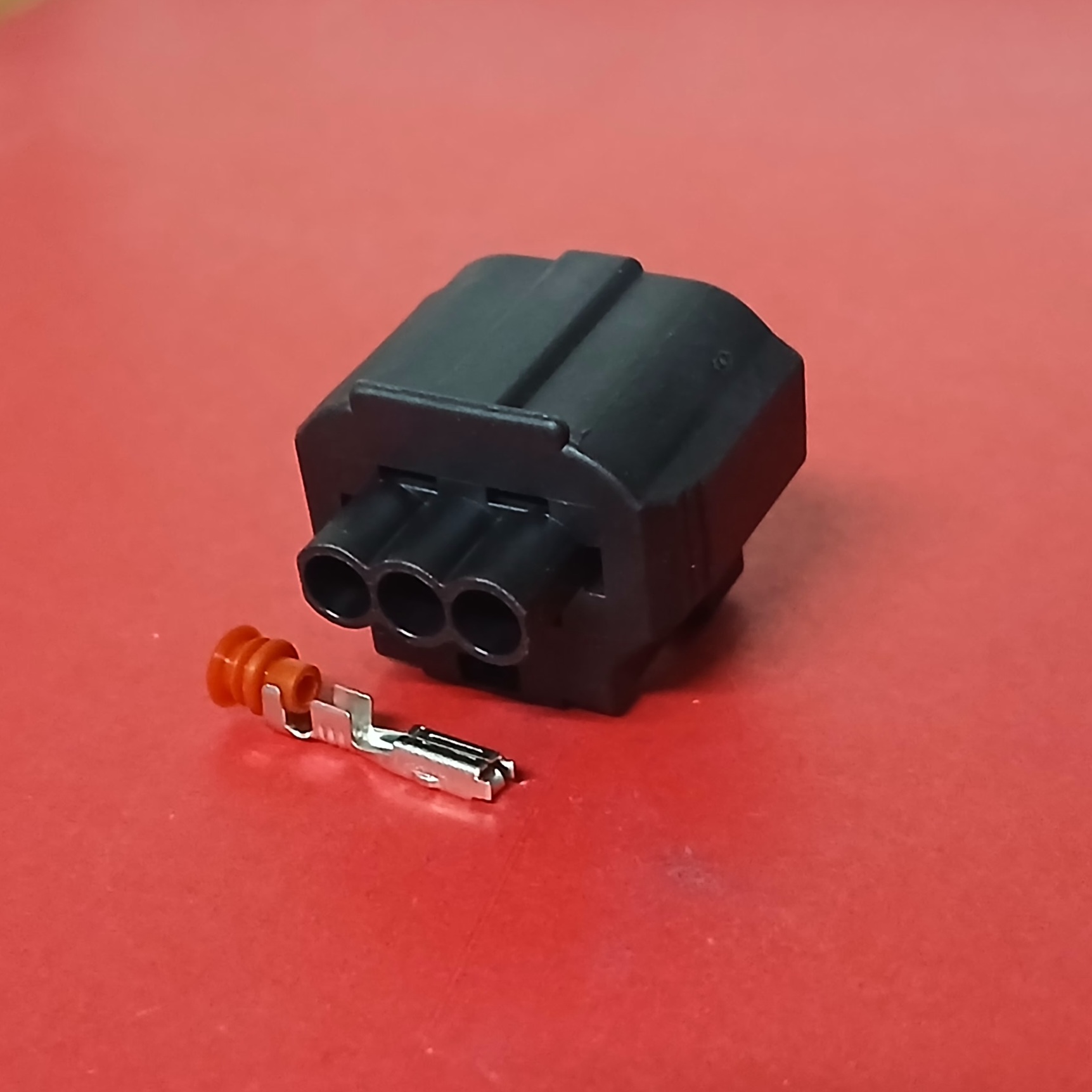 3 พิน ไดร์ชาร์จ Ford, Mazda #184032