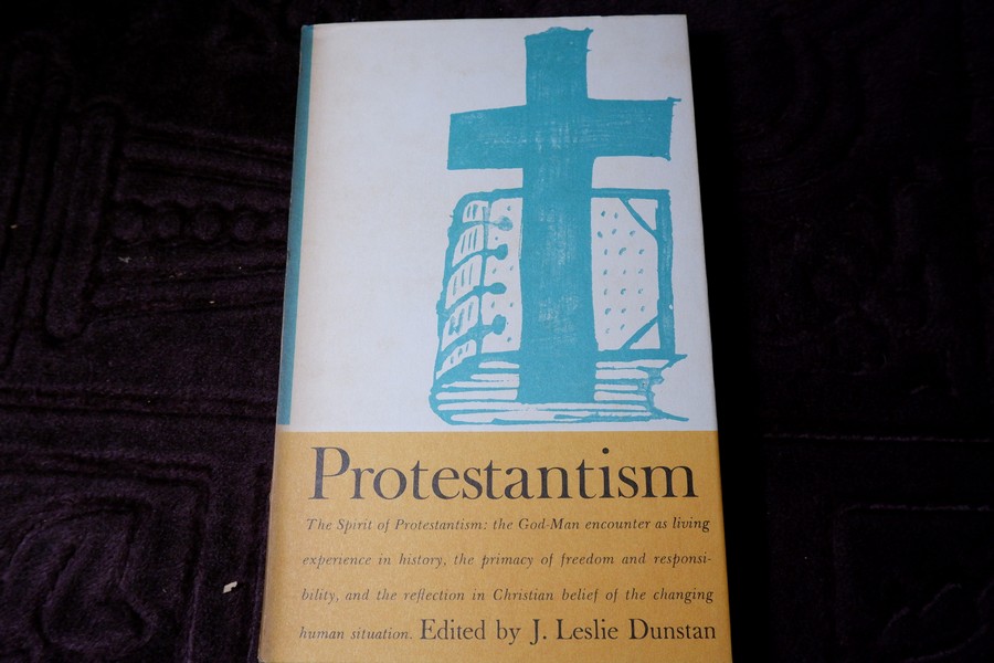 Great religions of modern man (hinduism buddhistism catholicism protestantism judaism islam) ปกเเข็ง 6 เล่ม ปี 1962