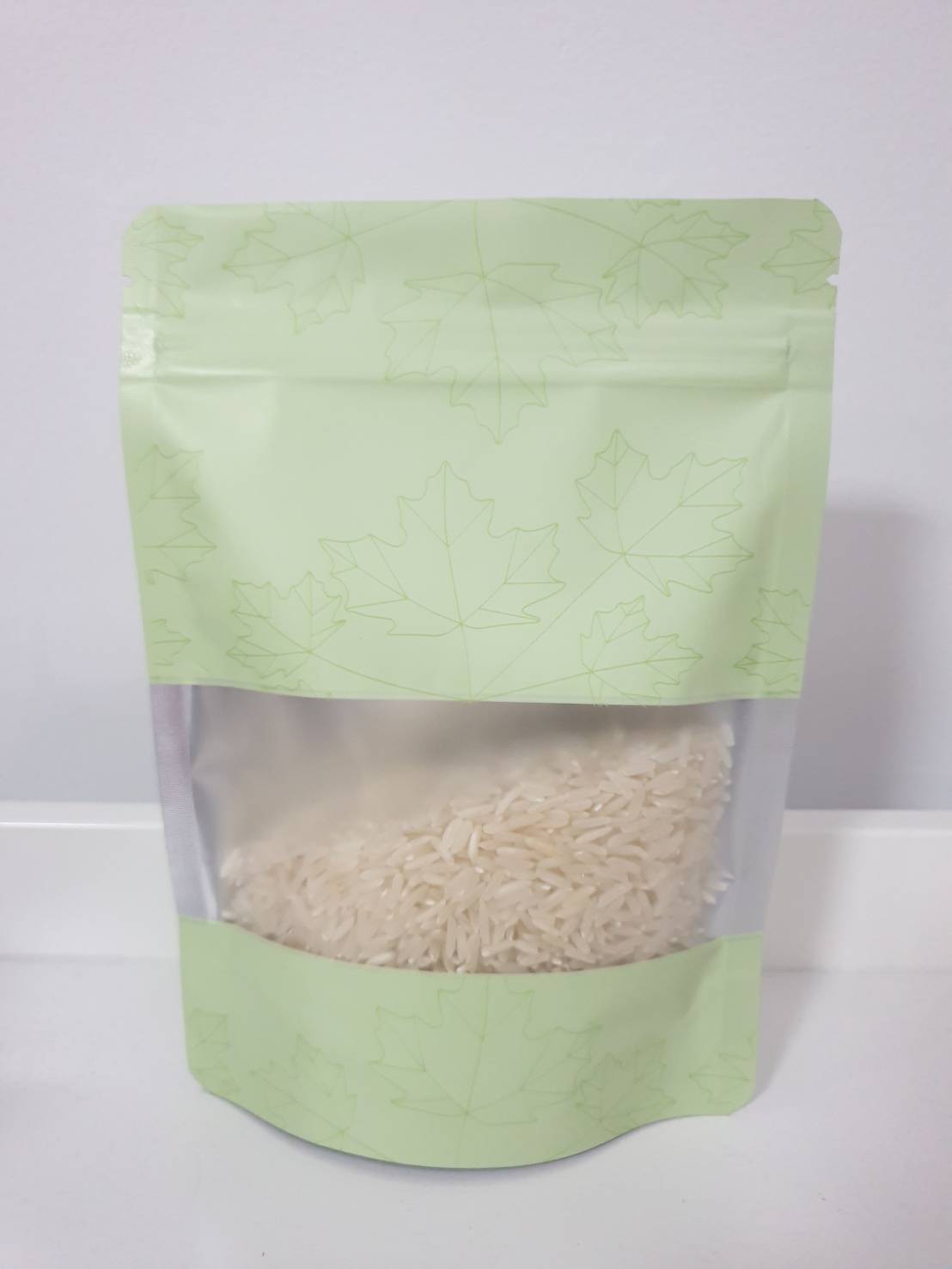 ถุงฟอยล์สีลายใบเมเปิ้ล หน้าต่างใส ซิปล็อคตั้งได้ (เมทัลไลท์)