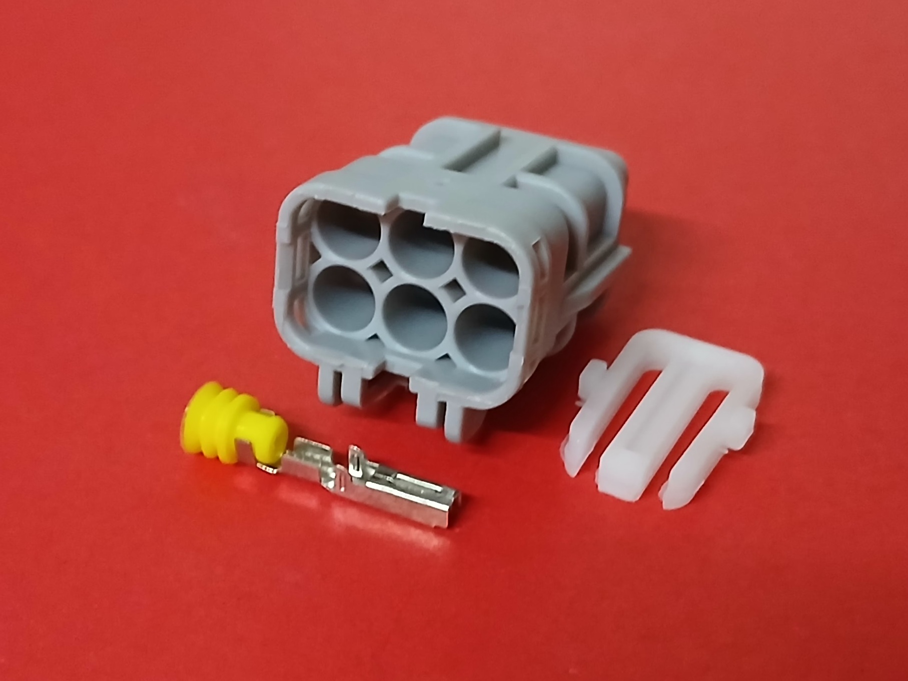 6 พิน ไฟท้าย Isuzu DMax #7464