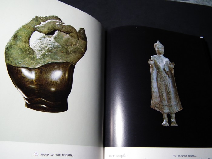 พระพุทธรูปเเละเทวรูปชิ้นเยี่ยม ของเอกชนในประเทศไทย โดย พ.ต.ท.สนอง วัฒนวรางกูร ปี 2518(Pre-Order สอบถาม)