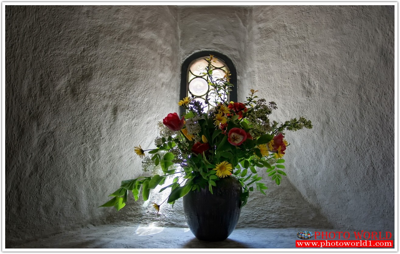 วอลเปเปอร์รูปภาพติดผนังสั่งทำ มีภาพให้เลือกกว่า 50,000 ภาพ ออกแบบกราฟฟิค หรือ รูปภาพตามที่ท่านกำหนด ในสไตล์ท่านเอง "custom made"