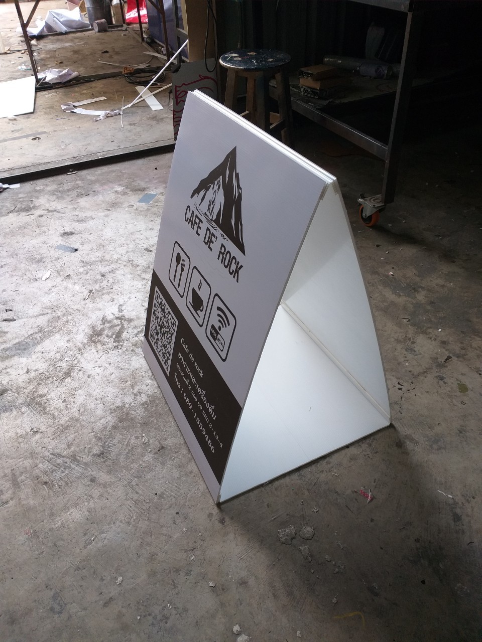 งานป้ายติดสติ๊กเกอร์