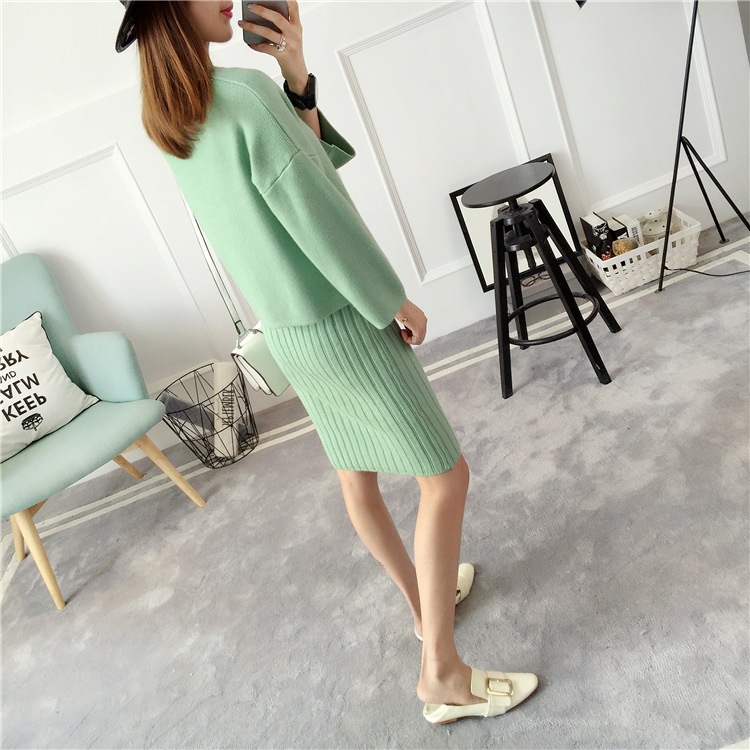 พรีออเดอร์ - เดรสไหมพรม Pre - DT150 (สีเขียวมิ้น)