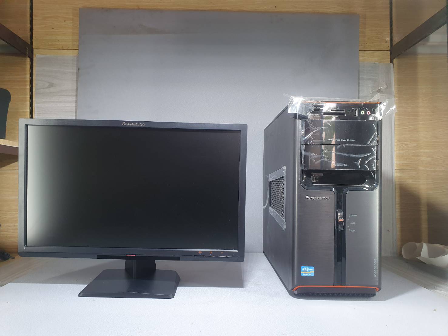 ขายคอม lenovo ของใหม่ เอาไว้ เวิคฟอมเฮือน ขายชุดละ 6500 บาท cpui5 ram4g hhd1tb