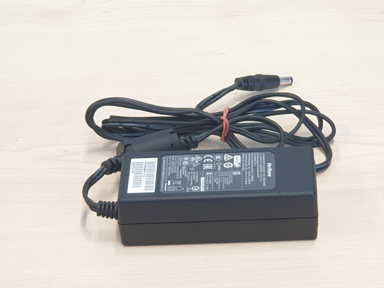 อแดปเตอร์ Verifone SM09003A 9.3V 4A มือสอง