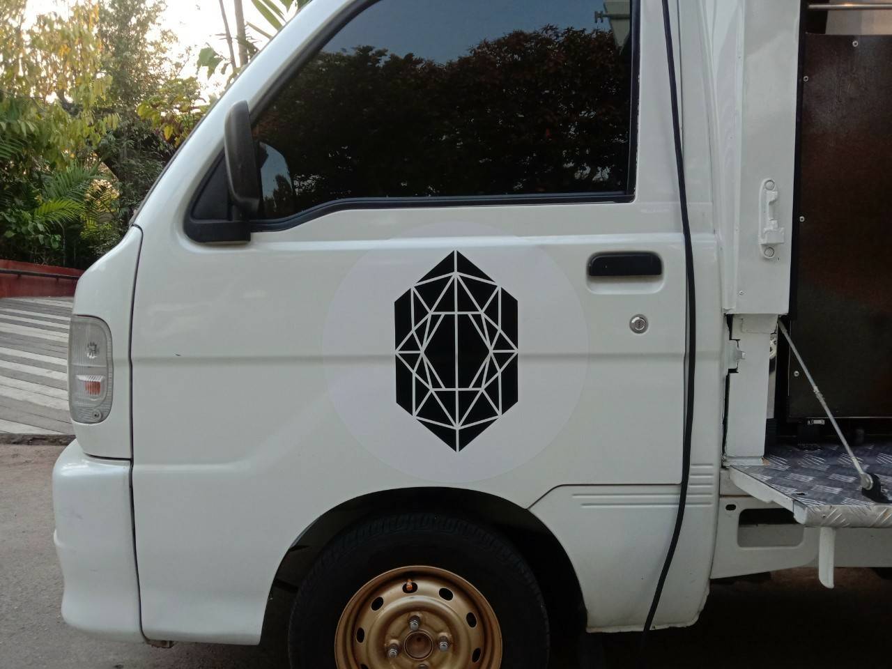 ป้ายสติกเกอร์ติดรถยนต์ RED DIAMOND SPECIALTY COFFEE