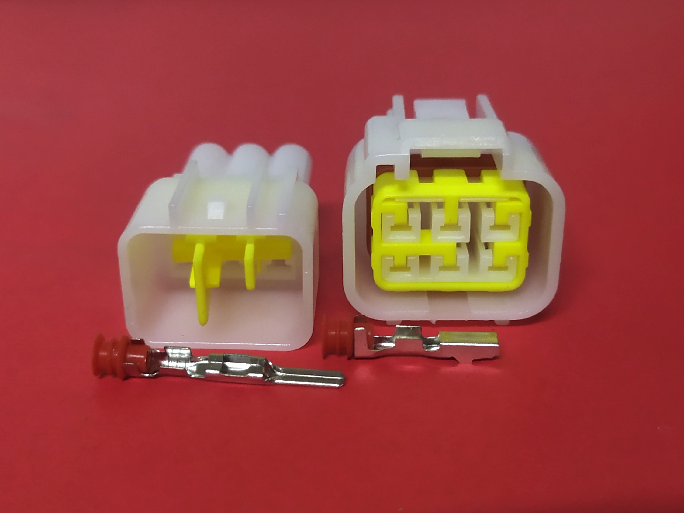 6 พิน ขาว กล่อง CDI YAMAHA, Coil #7061Y