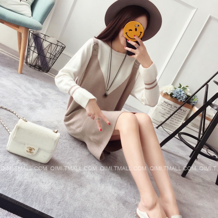 พรีออเดอร์ - เดรสไหมพรม Pre - DT126 (สีเบจ)