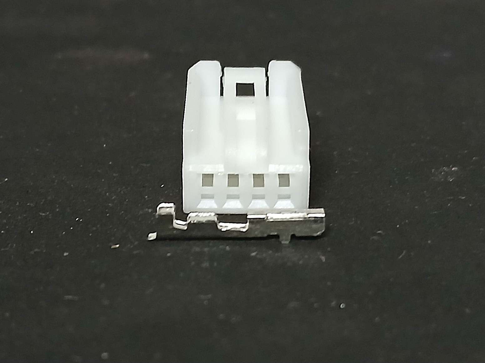 4 พิน ขาว #11950