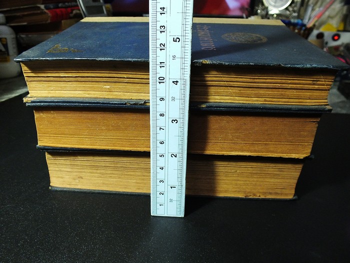 ประชุมพงศาวดาร ฉบับหอสมุดเเห่งชาติ เล่ม 1,2,3 รวม 6 ภาค ปกแข็ง 3 เล่ม หนารวม 2052 หน้า พิมพ์ปี 2506-2507