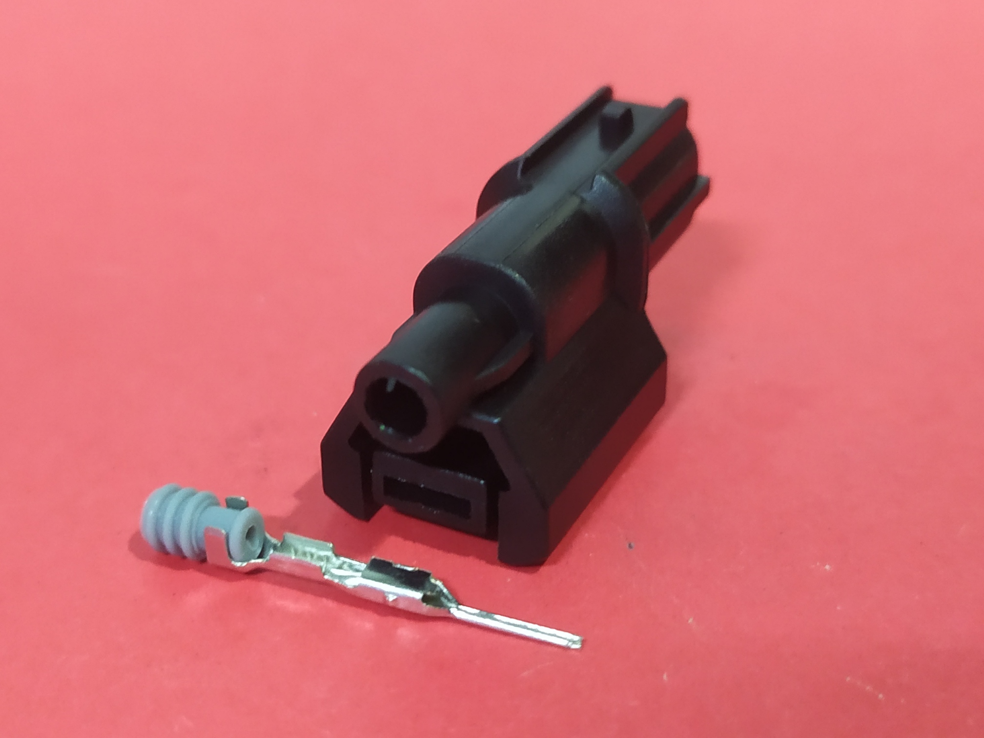 1 พิน ดำ/เทา HONDA (ตัวผู้) #0940