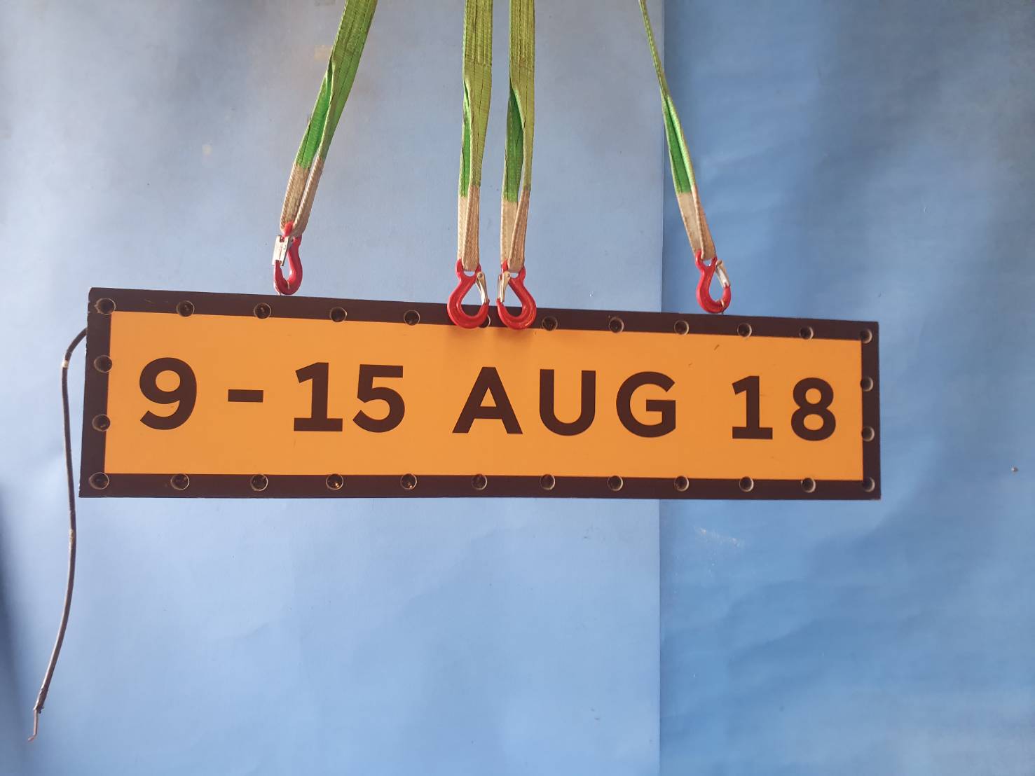 ขายป้ยไฟย้อนยุค ซื้อไปตกแต่งร้านเหล้าสวยๆไปเปลี่ยนข้อความสติ๊กเกอร์ได้ครับ ตัวใหญ่ 800 บาท ตัวกลาง 600 บาท ตัวเล็ก 500 บาท