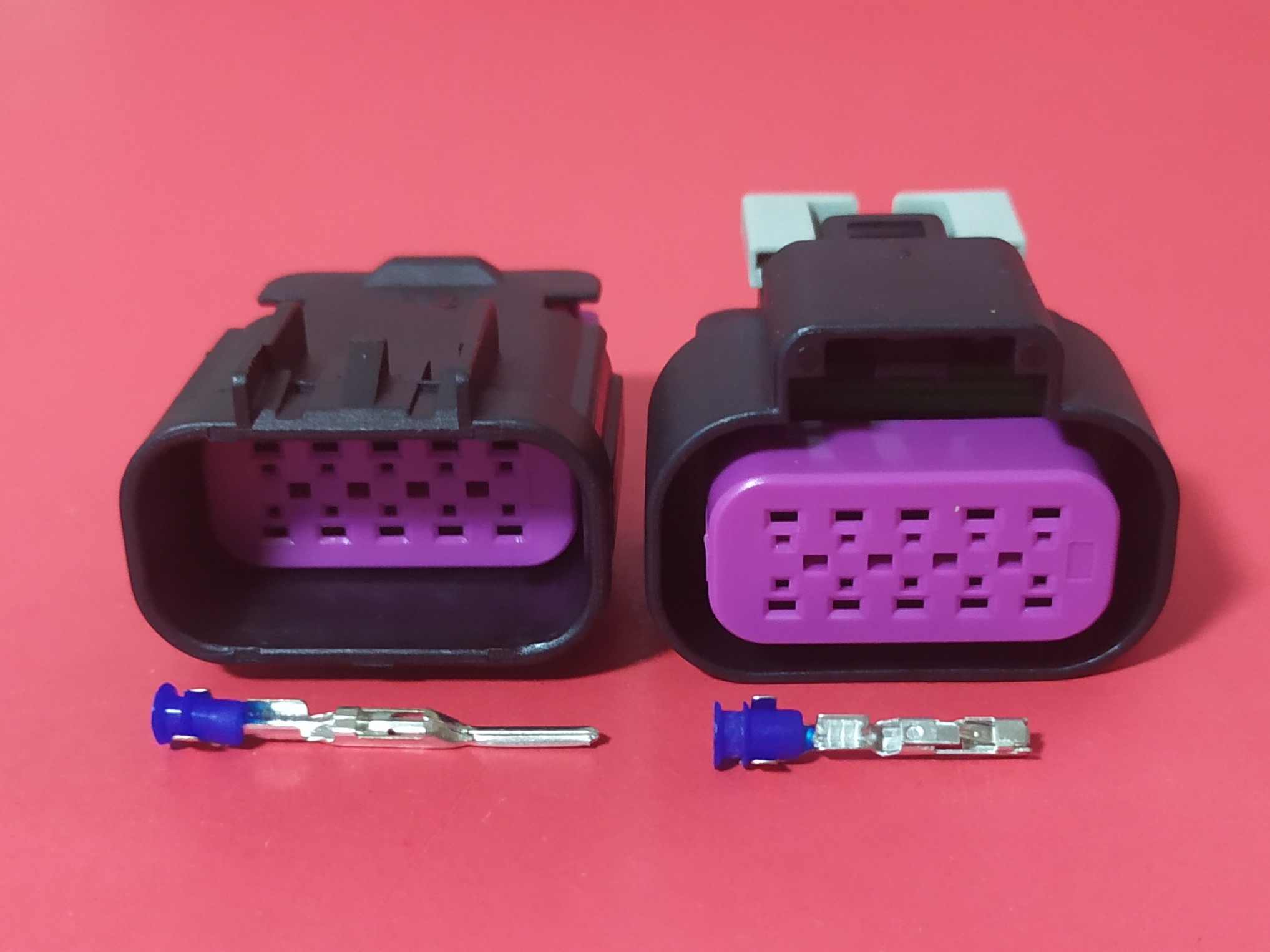 10 พิน ดำ/ม่วง ลิ้นเร่ง ISUZU #6842 ตัวผู้