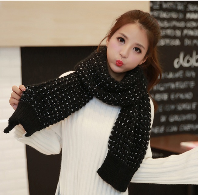 พร้อมส่ง - ผ้าพันคอไหมพรมกันหนาว NC113 (สีดำ)