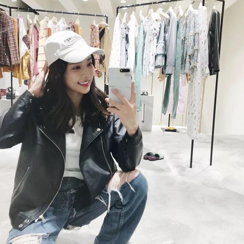 พร้อมส่ง - เสื้อแจ็คเก็ตหนัง PU ทรงสวย ด้านในบุขนพิเศษ CT235 (สีดำ)