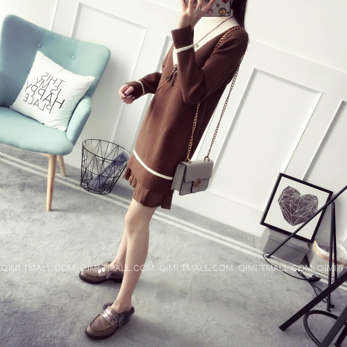 พรีออเดอร์ - เดรสไหมพรม Pre - DT118 (สีน้ำตาล)