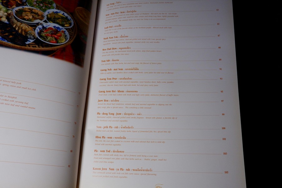 THAI CULINARY ART . Recipes by Srisomboon Bhandhukravi ( 2 ภาษา) ปกแข็ง 256 หน้า ปี 2541