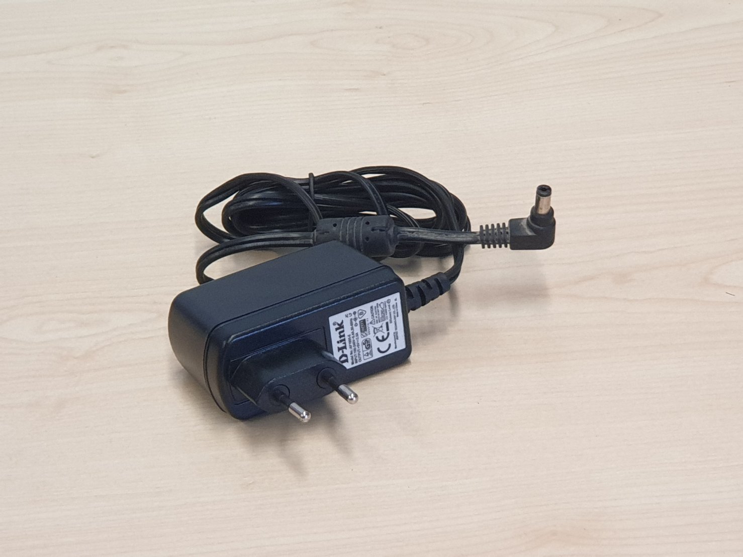 adapter D-link af1805-E 5V 2.5A มือสอง