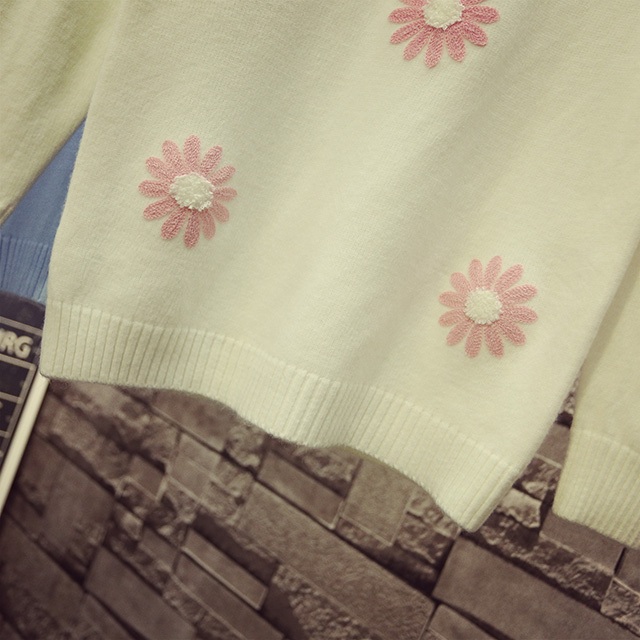 พรีออเดอร์ - เสื้อไหมพรมแฟชั่นแขนยาว Pre - ST641 (สีขาว)