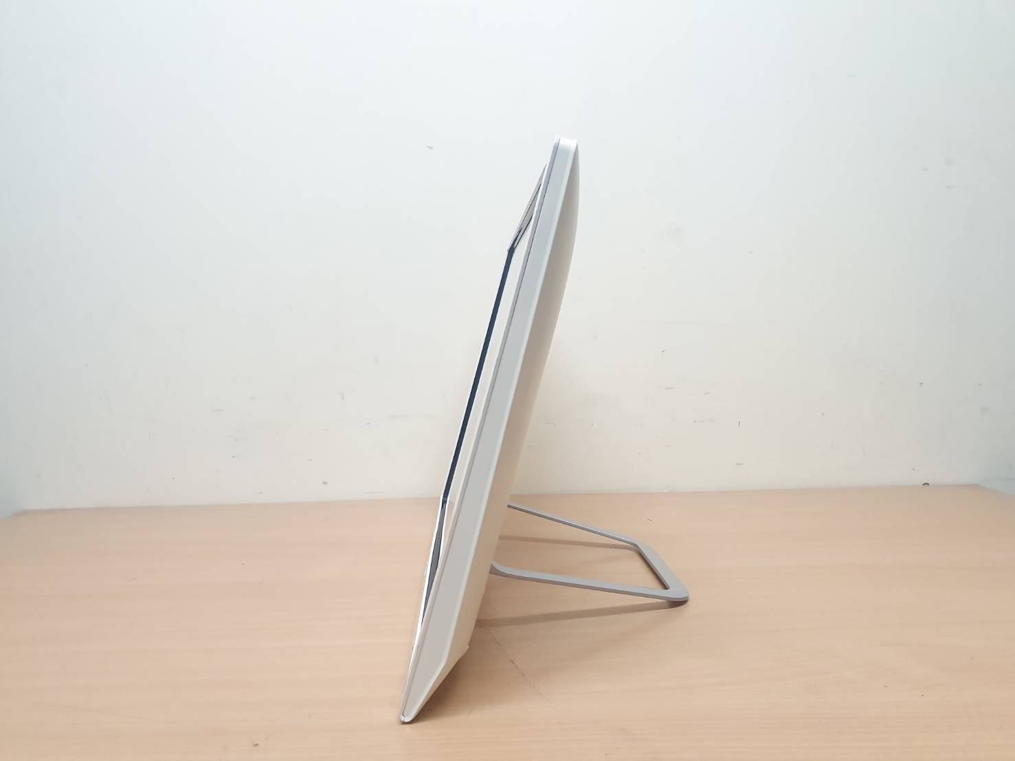 Lenovo IdeaCentre N300 หน้าจอสัมผัส ขนาด 19.5 นิ้ว มือสอง