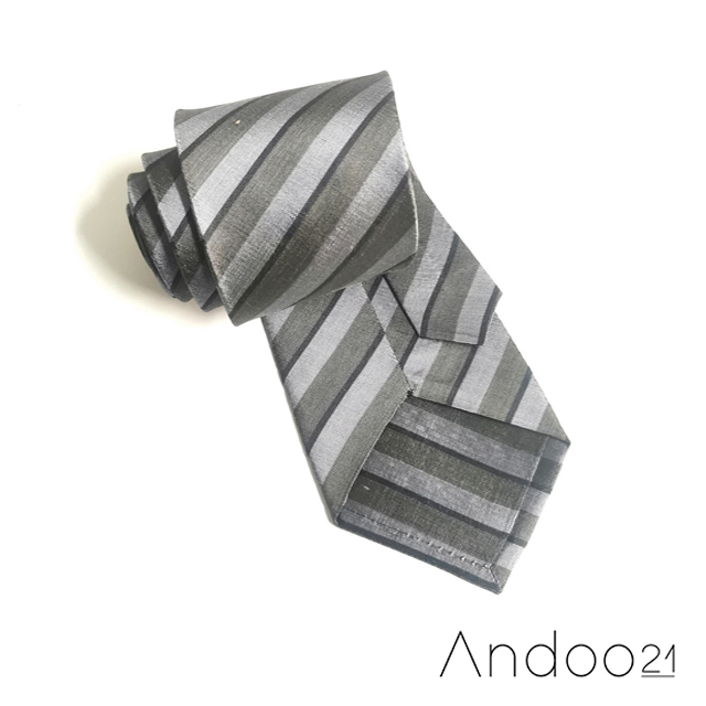 NT372_เนคไทผ้าไหมเทียม ลายขวางสีเทา-ดำ หน้ากว้าง 3 นิ้ว