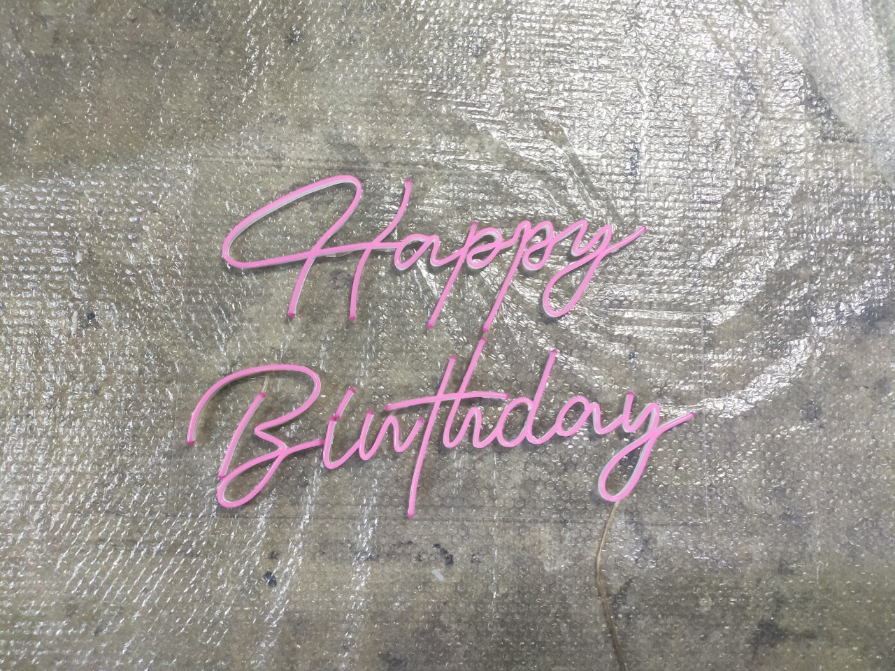 ไฟนีออน เฟค