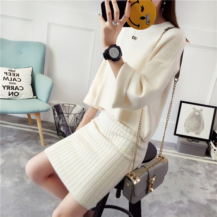 พรีออเดอร์ - เดรสไหมพรม Pre - DT151 (สีขาว)