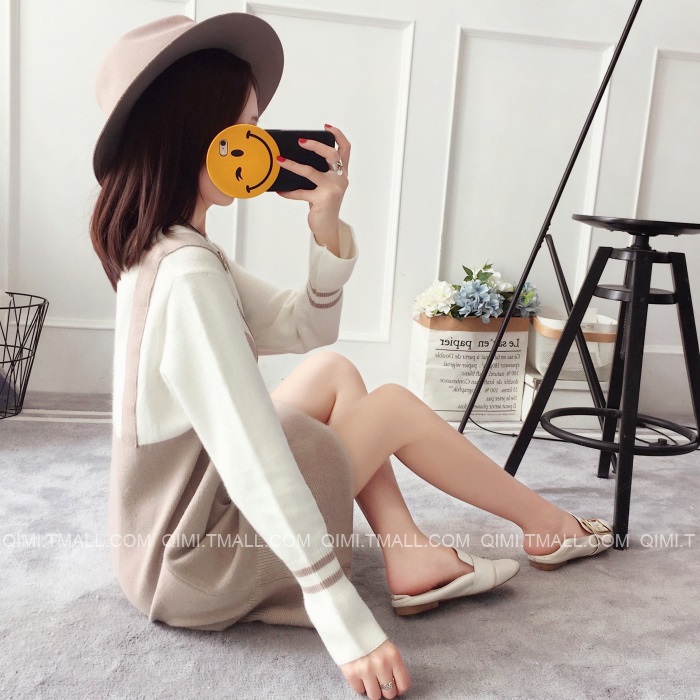 พรีออเดอร์ - เดรสไหมพรม Pre - DT126 (สีเบจ)