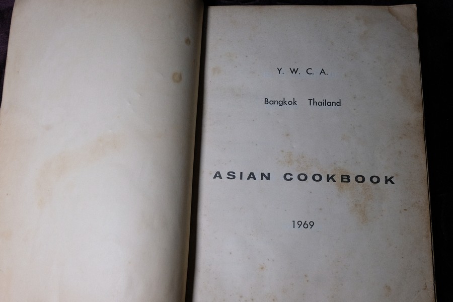 YWCA COOK BOOK (asian cook book) ปี 2512