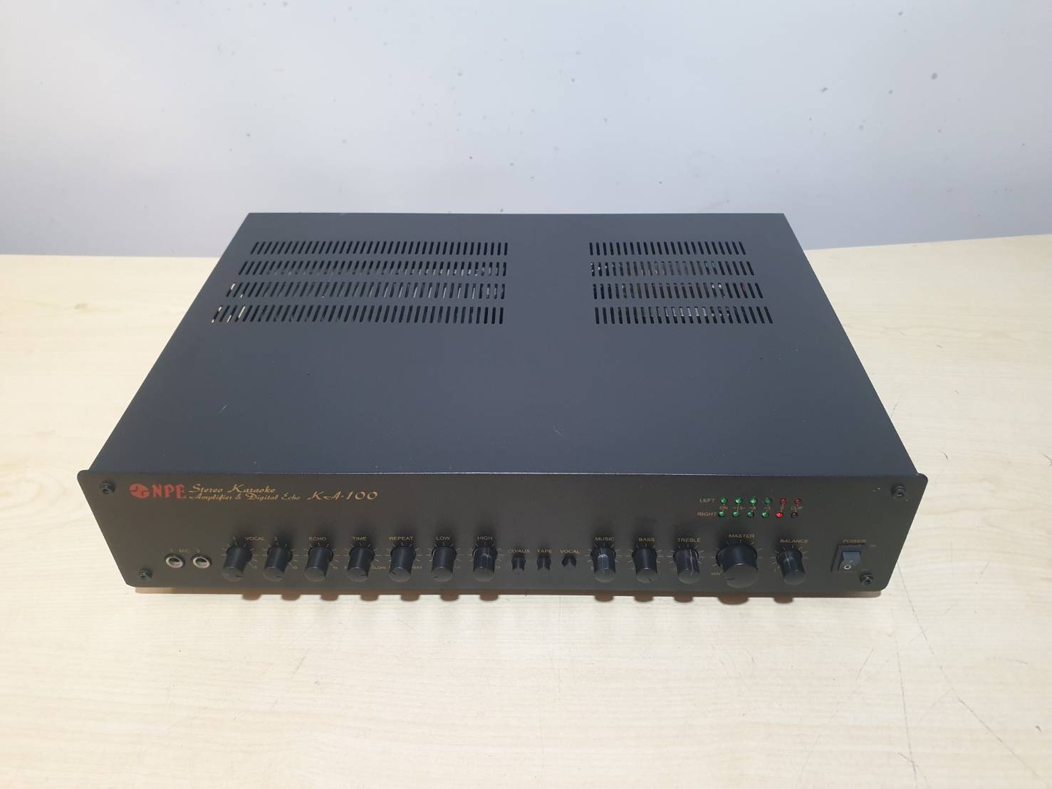 เครื่องขยายเสียง แอมป์คาราโอเกะ NPE KA-100 (70Wx2)NPE Professional มือสอง