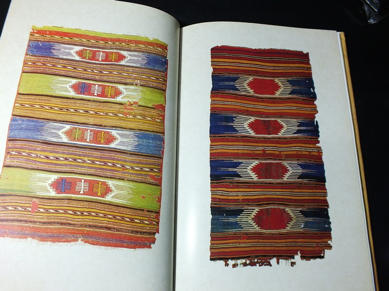 100 KILIMS MASTERPIECES FROM ANATOLIA by yanni petsopoulos ปกแข็ง