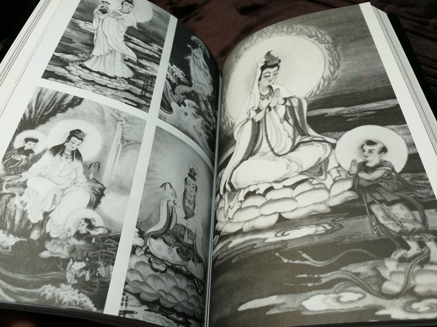 พระโพธิสัตต์อวโลกิเตศวร กวนซิอิมผ่อสัก โดย สมเกียรติ โล่ห์เพชรัตน์ ปี 2547