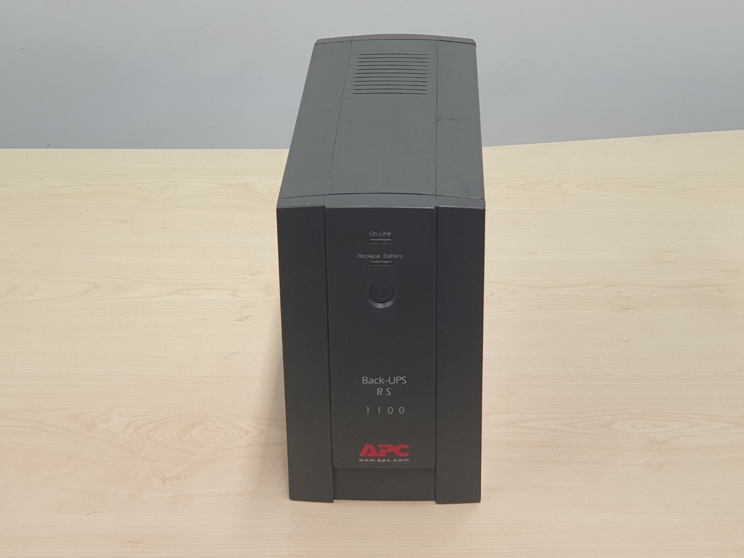 เครื่องสำรองไฟ APC Back-UPS RS 1100VA, 230V, IEC320 มือสอง
