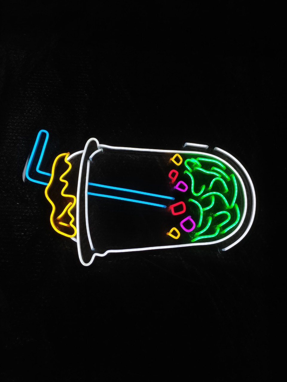 ไฟนีออน เฟค