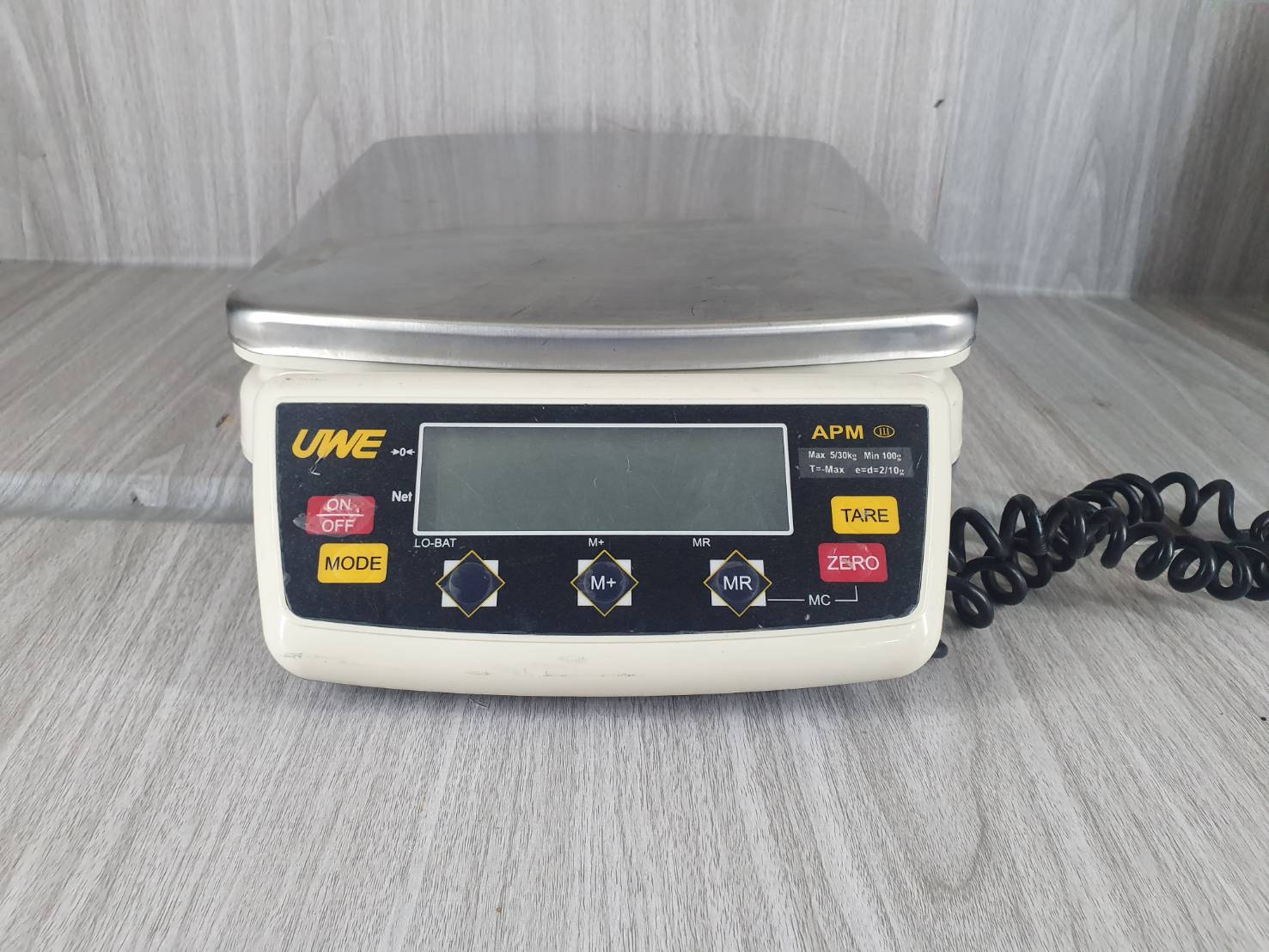 เครื่องน้ำหนักแบบอะเอียดสามจุดทศษนิยม APM-X7754